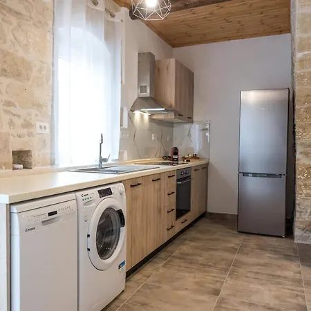 شقة Dina's Cottage,near Balos And Elafonisi *